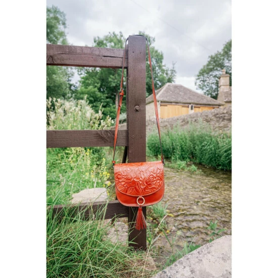 Best reviews of π€© Patricia Nash Brinlee Leather Saddle Crossbody Marigold Harvest π 8 Best reviews of π€© Patricia Nash Brinlee Leather Saddle Crossbody Marigold Harvest π - Image 6