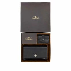 Promo π Patricia Nash Penelope Leather Flap Bag & Cassis ID Wallet Gift Set Etched Roses π 28 Promo π Patricia Nash Penelope Leather Flap Bag & Cassis ID Wallet Gift Set Etched Roses π -Vintage Leather Handbag Store unnamed file 232
